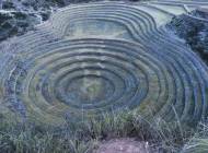 Os Terraços de Moray, laboratório agrícola dos incas, no Valle Sagrado, perto de Cusco, no Peru